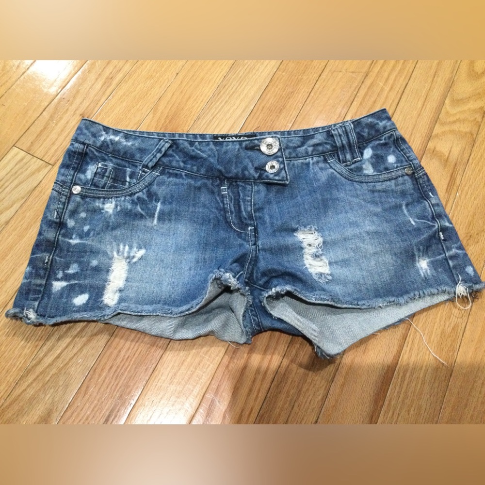 XOXO Jean distressed shorts, size 5/6